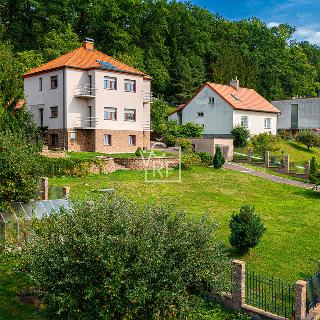 Prodej rodinného domu 200 m² Běstvina, 