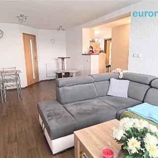 Pronájem bytu 2+kk 84 m² Město Touškov, Mírová