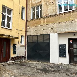 Prodej garáže 25 m² Mariánské Lázně, Hlavní třída