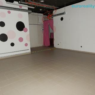 Pronájem obchodu 51 m² Praha, Evropská