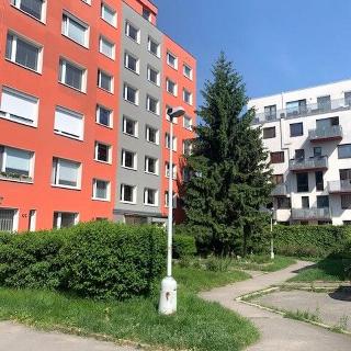 Prodej bytu 3+1 87 m² Praha, Choceradská