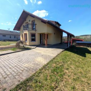 Prodej rodinného domu 185 m² Litohlavy
