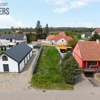 Prodej stavební parcely 338 m&sup2; Březí
