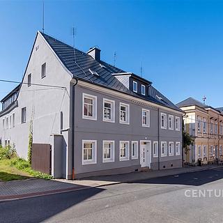 Prodej činžovního domu 727 m&sup2; Nové Město pod Smrkem