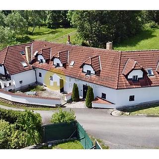 Prodej rodinného domu 510 m&sup2; Dřešín