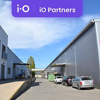 Pronájem skladu 1400 m&sup2; Kuřim