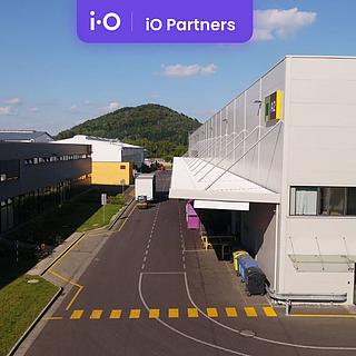 Pronájem skladu 7066 m&sup2; Zákupy