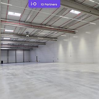 Pronájem skladu 3000 m&sup2; Znojmo