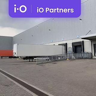 Pronájem skladu 4100 m&sup2; Chrášťany