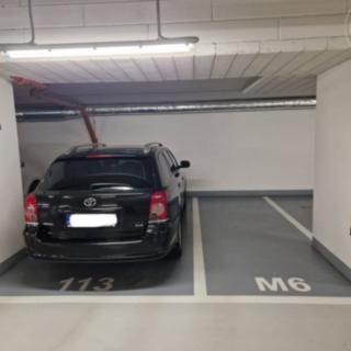 Pronájem parkovacího místa 8 m² Praha