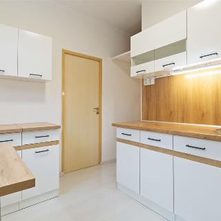 Pronájem bytu 2+1 55 m² Třinec, Dukelská