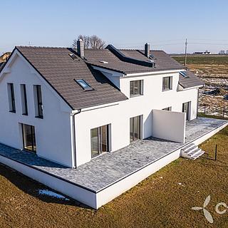 Prodej rodinného domu 286 m&sup2; Klenovice
