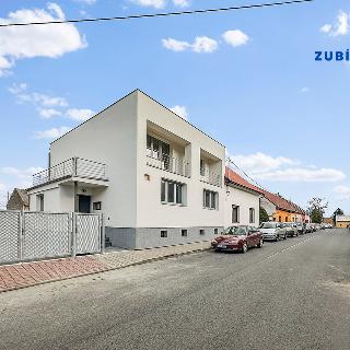 Prodej rodinného domu 350 m² Kvasice, Nová