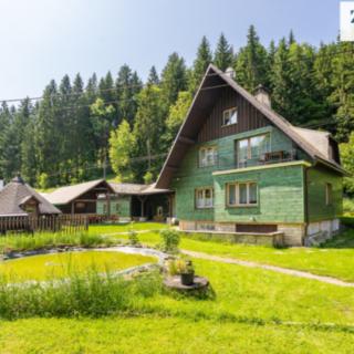 Prodej rodinného domu 550 m&sup2; Velké Karlovice