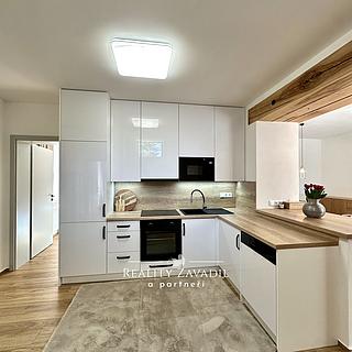 Prodej bytu 2+kk 52 m&sup2; Skuhrov nad Bělou