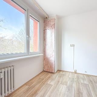 Pronájem bytu 2+1 61 m² Chomutov, Holešická