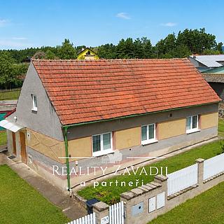 Prodej rodinného domu 130 m&sup2; Vroutek