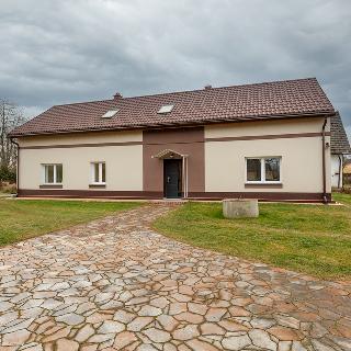 Pronájem rodinného domu 159 m² Žabeň, 