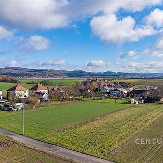 Prodej stavební parcely 1502 m&sup2; Fryšták