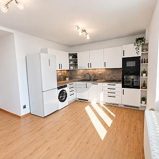 Pronájem bytu 2+1 62 m&sup2; Opava
