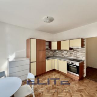 Pronájem bytu 2+kk 28 m² Liberec III-Jeřáb, Slavíčkova