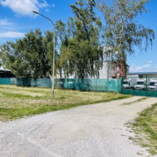 Pronájem komerčního pozemku 2 100 m² Hodonín, Na Výhoně