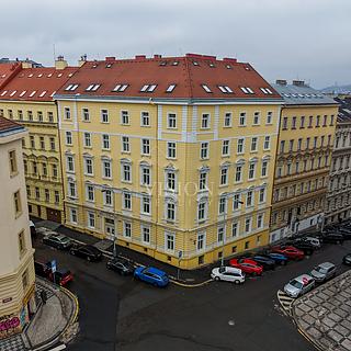 Prodej bytu 1+kk, garsoniery 34 m&sup2; Praha