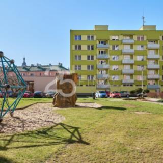 Prodej bytu 3+1 62 m² Úpice, 