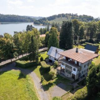 Prodej rodinného domu 365 m&sup2; Seč