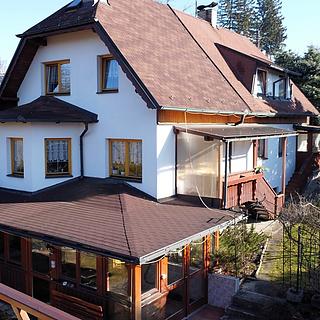 Prodej rodinného domu 400 m&sup2; Černovice