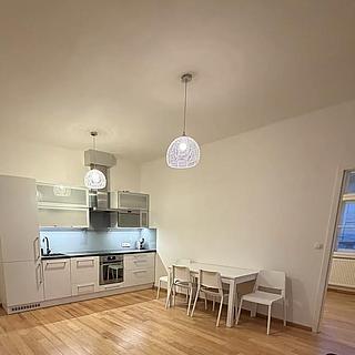 Pronájem bytu 2+kk 56 m&sup2; Praha