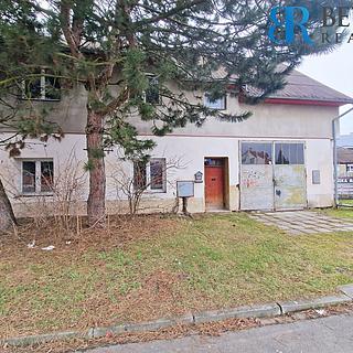 Prodej rodinného domu 300 m&sup2; Troubky