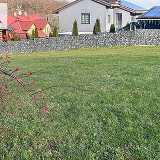 Prodej stavební parcely 991 m² Odolena Voda