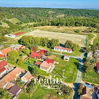 Prodej zahrady 1221 m&sup2; Tavíkovice