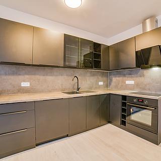 Pronájem bytu 2+kk 55 m&sup2; Cheb
