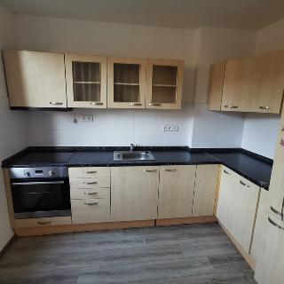 Pronájem bytu 2+1 62 m² Březina