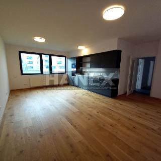 Prodej bytu 3+kk 83 m² Horoměřice, Karla IV.