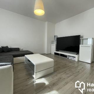 Prodej bytu 2+1 56 m² Hulín, Sadová