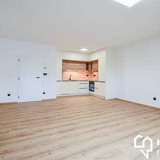 Pronájem bytu 2+kk 62 m&sup2; Olomouc