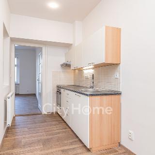 Prodej bytu 2+kk 65 m² Praha, Sokolovská