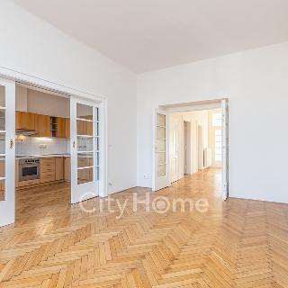 Prodej bytu 3+1 115 m² Praha, Sokolovská