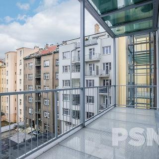 Pronájem bytu 2+kk 74 m² Praha, Laubova