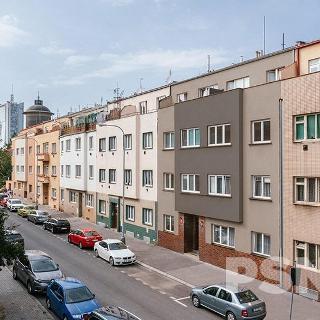 Prodej bytu 2+kk 50 m² Praha, Hanusova