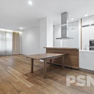 Pronájem bytu 3+kk 114 m² Praha, Laubova