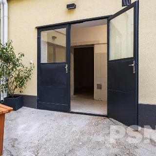 Prodej obchodu 33 m²