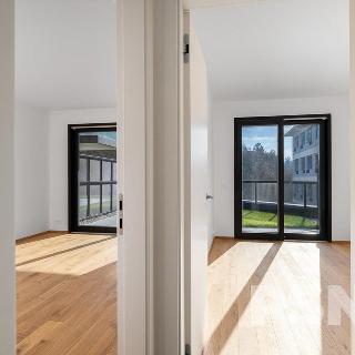 Prodej bytu 2+kk 50 m² Praha, Československého exilu