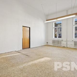 Pronájem kanceláře 32 m² Praha, Vršovická