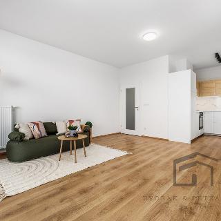 Pronájem bytu 1+kk a garsoniéry 39 m² Kladno, Bohumila Landy