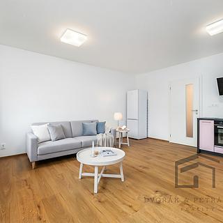 Pronájem bytu 4+kk 73 m&sup2; Praha