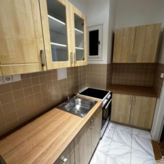 Pronájem bytu 2+1 50 m² Praha